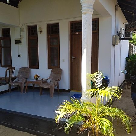 Aaliya Bay Hotel Baía de Arugam Exterior foto